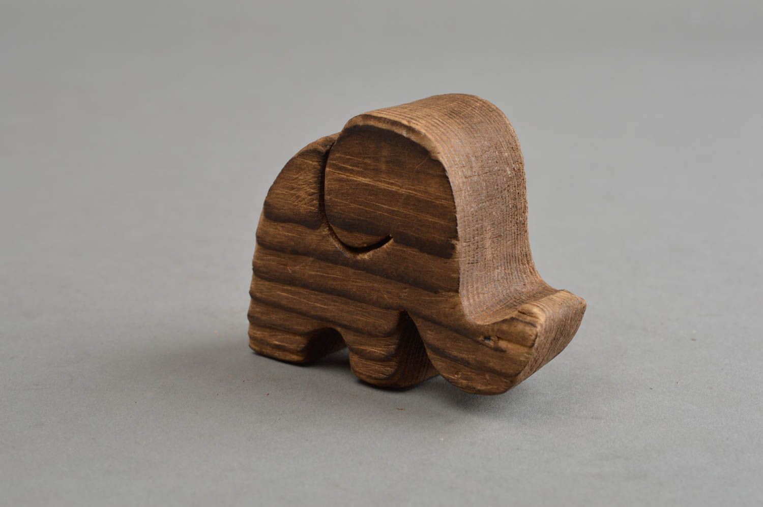 Deko aus Naturmaterialien geschnitzte Holzfigur Elefant Figur aus Holz handmade foto 3