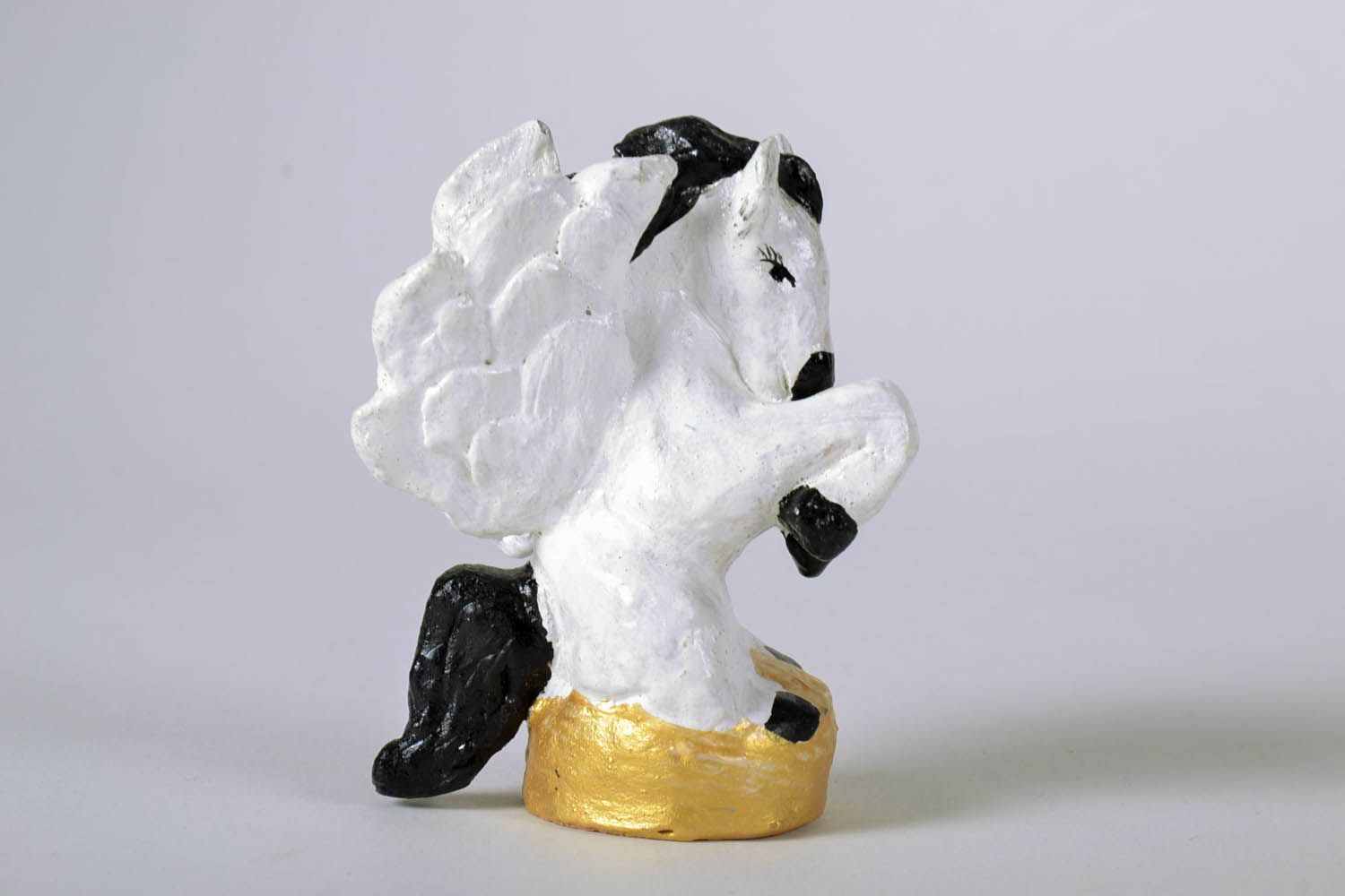 Ceramic figurine photo 2