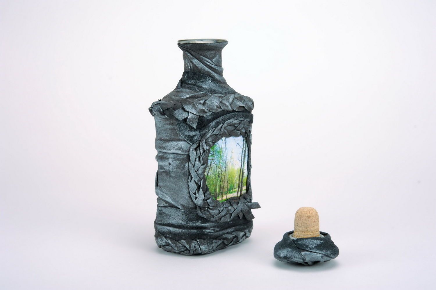 Handgemachte Flasche mit Landschaft foto 3