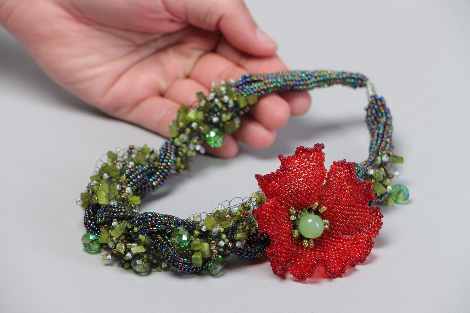 Traumhaftes grünes Collier mit Blume aus echten Steinen und Glasperlen handmade foto 5
