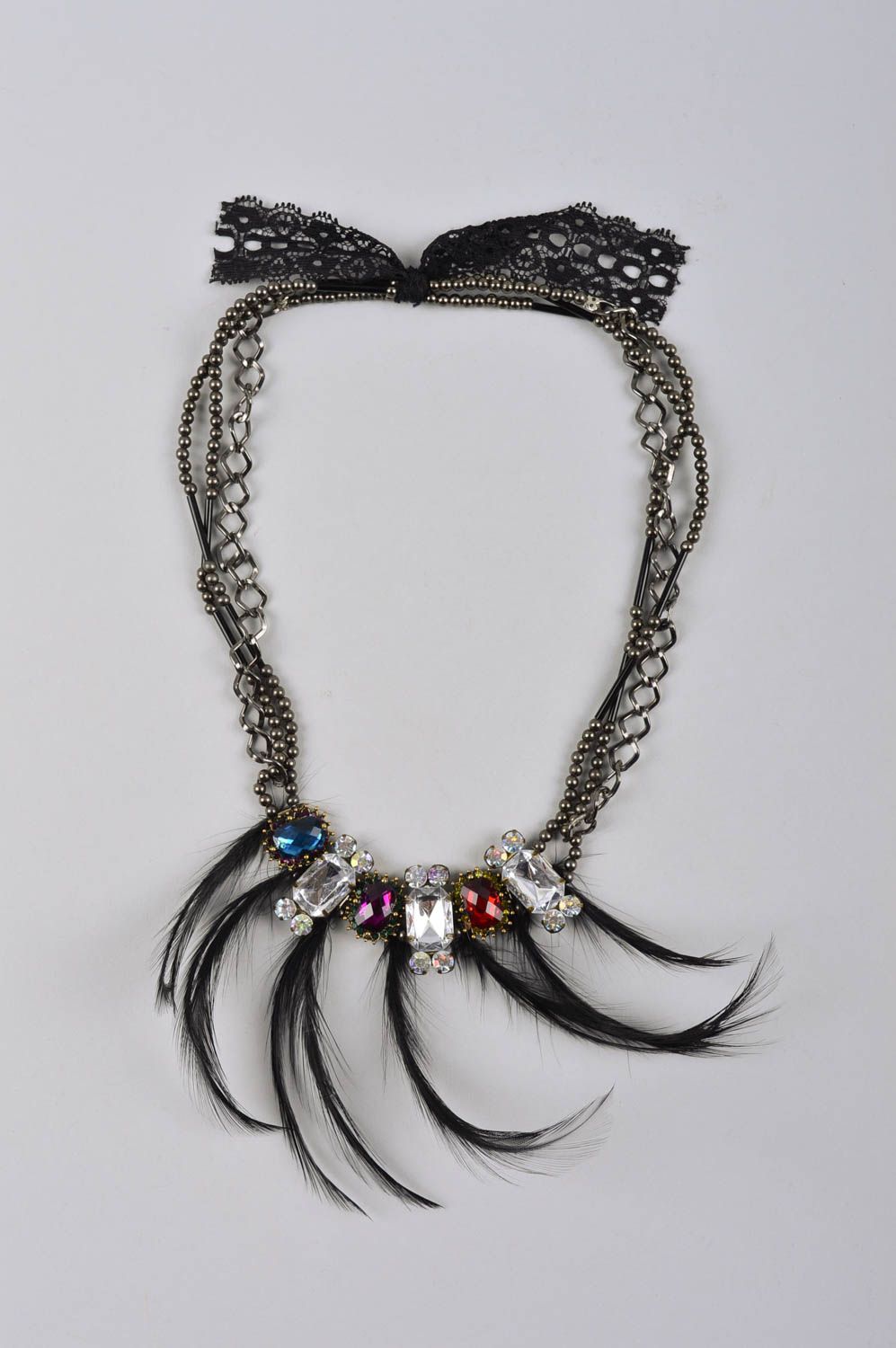 Handmade Schmuck Halskette Collier schwarz Kette mit Federn Strassen und Perlen foto 2