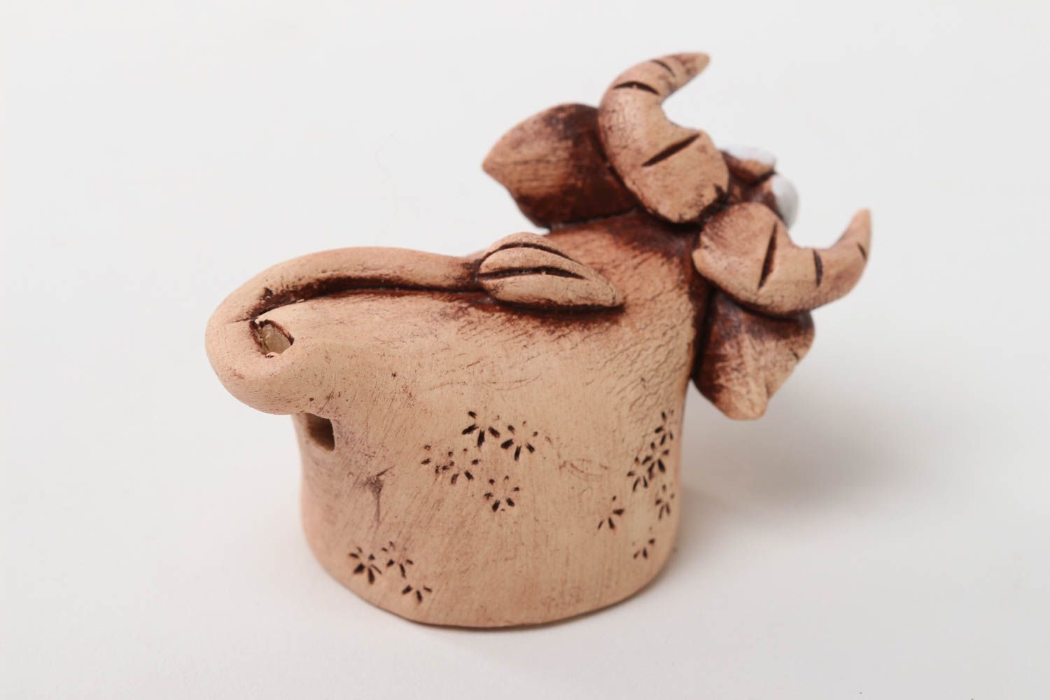 Свистулька из глины хэнд мэйд керамическая свистулька глиняная игрушка Корова фото 4