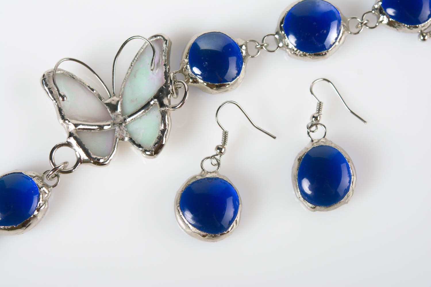 Boucles d'oreilles et bracelet bleus faits main en verre vitrail accessoires photo 2