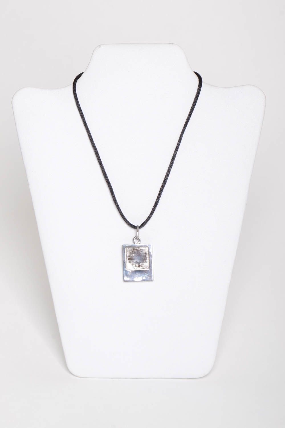 Stylish handmade metal pendant neck pendant design fashion trends gift ideas photo 2