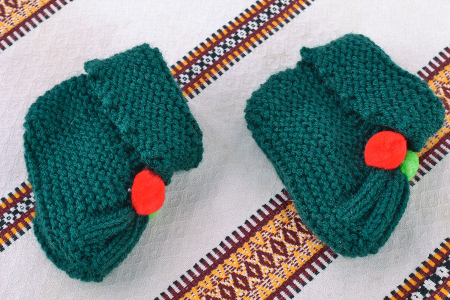 Patucos de bebé tejidos de lana artesanales verdes de punto foto 1