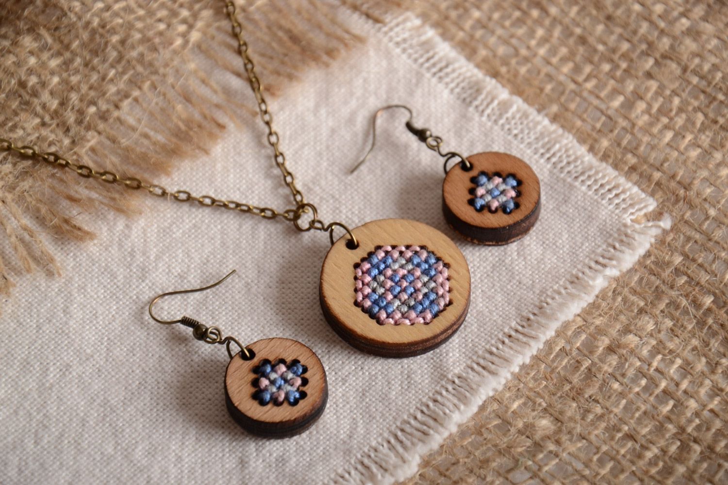 Handmade wooden jewelry set 2 pcs earrings and pendant with embroidery photo 1