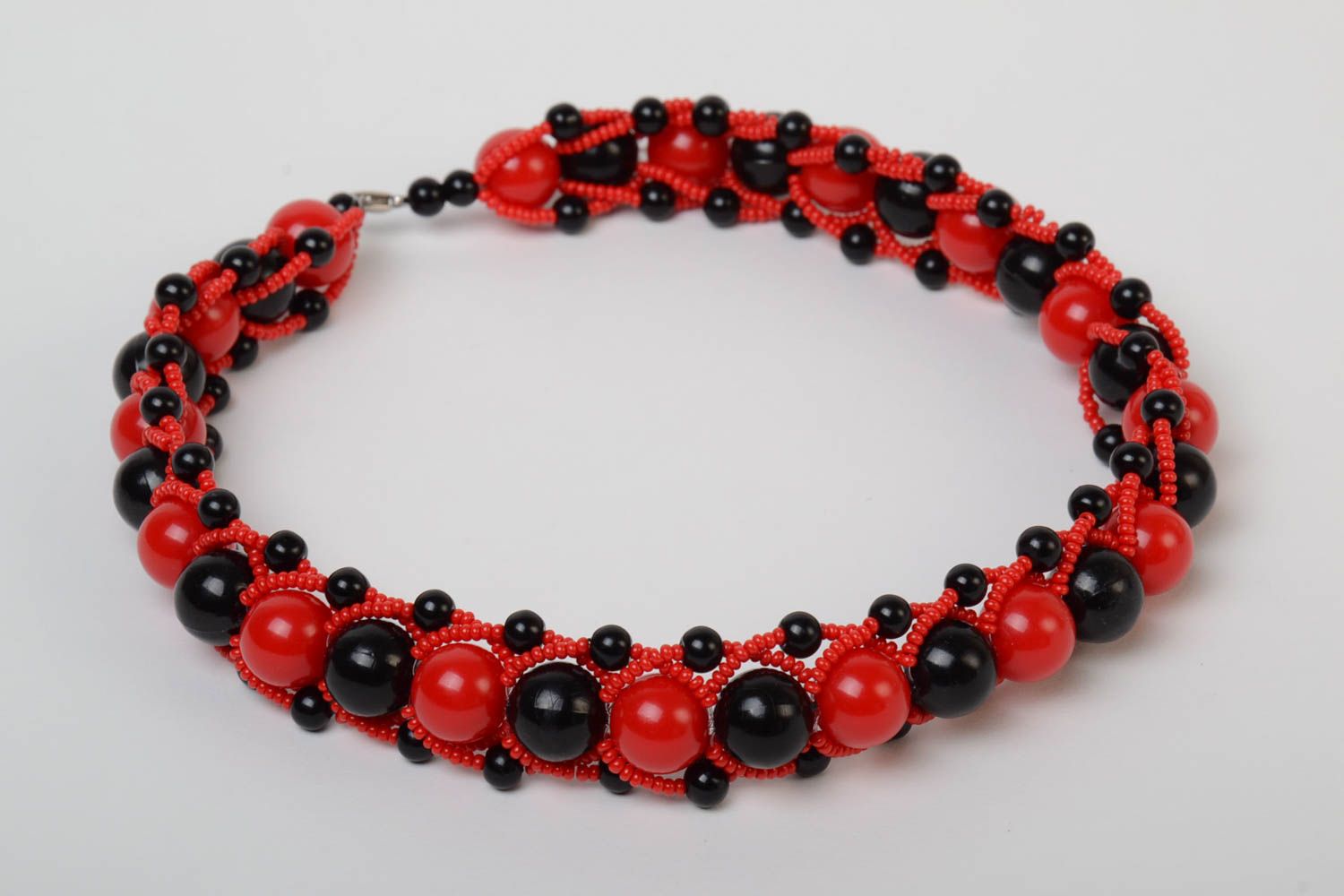 Stylish large handmade designer beaded necklace of red and black colors photo 2
