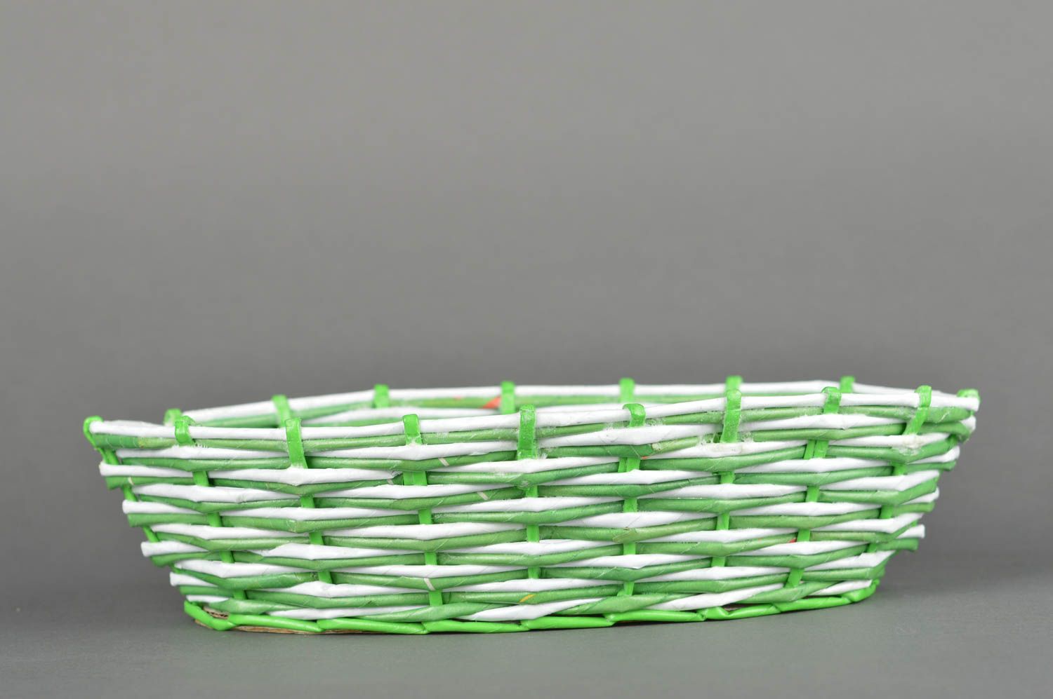 Handgemachter Korb aus Papier Tisch Deko Korb Aufbewahrung klein grün oval foto 3