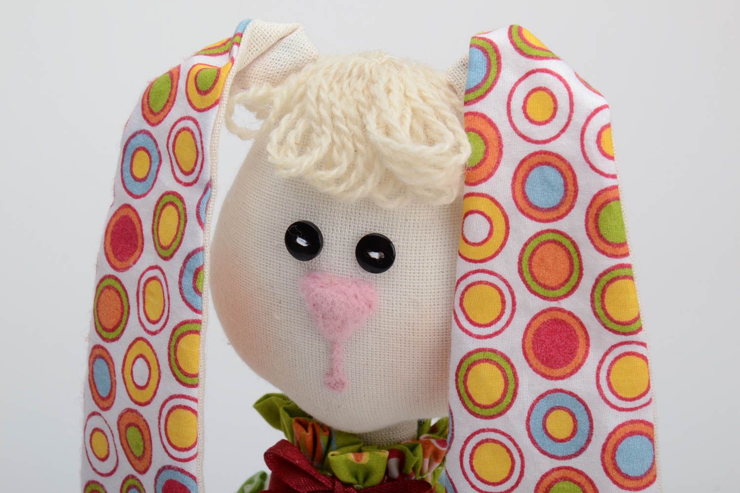 Textil Designer künstlerisches Kuscheltier Hase aus Stoff grell toll  handgefertigt foto 3