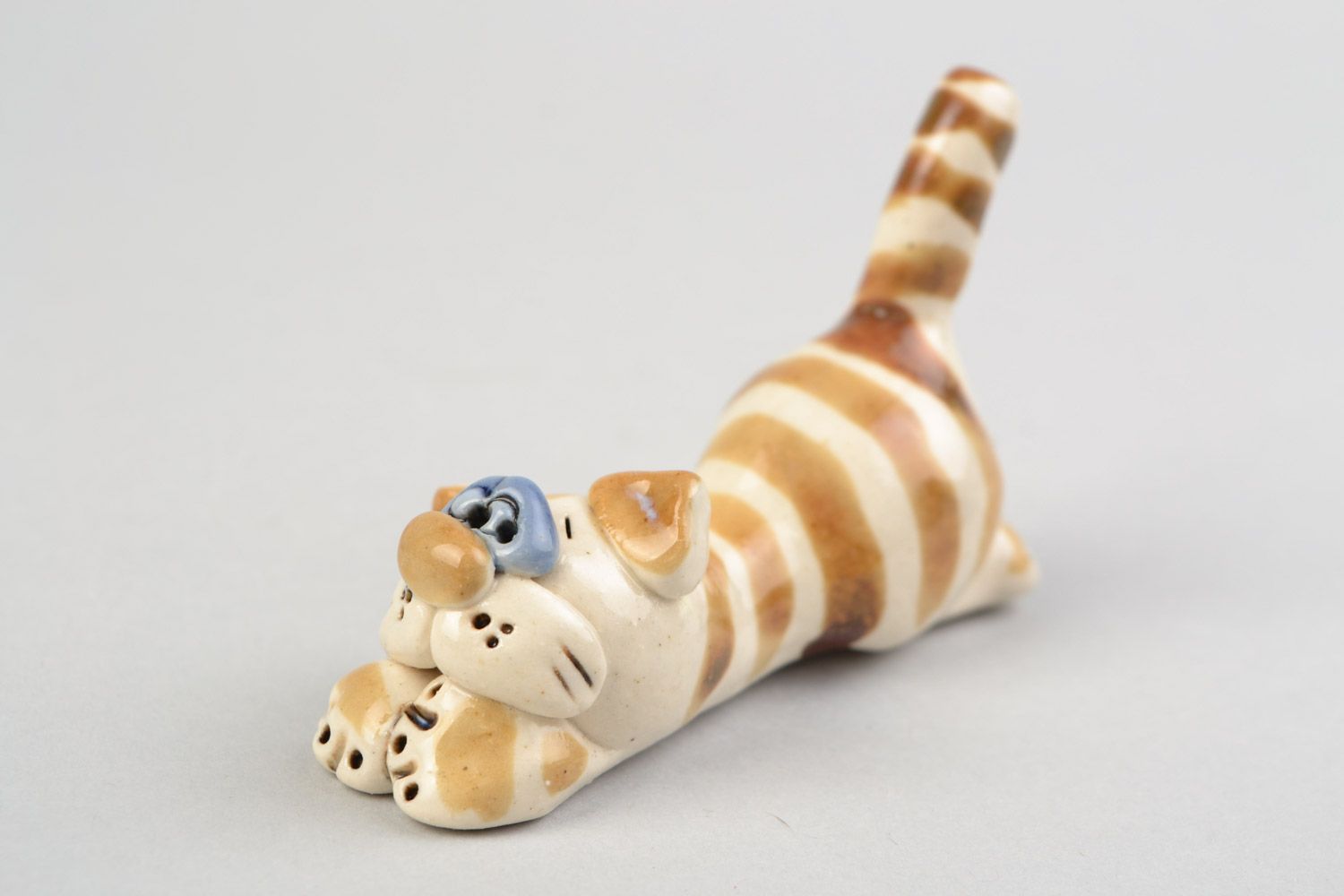 White and brown beautiful handmade clay statuette of striped cat photo 1