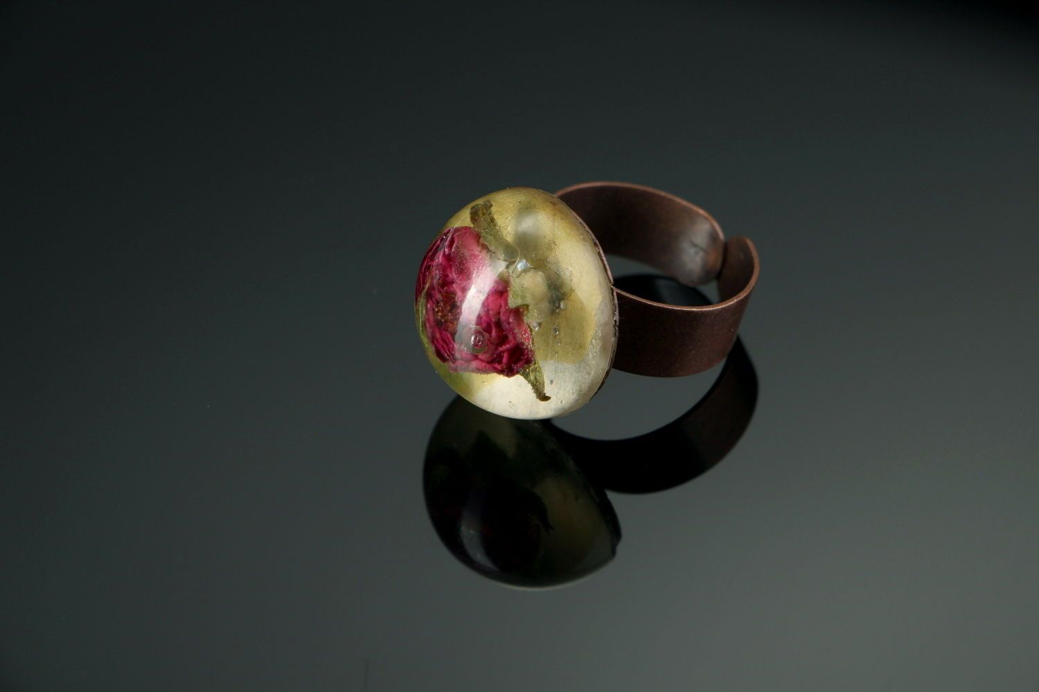 Ring with natural plants photo 1