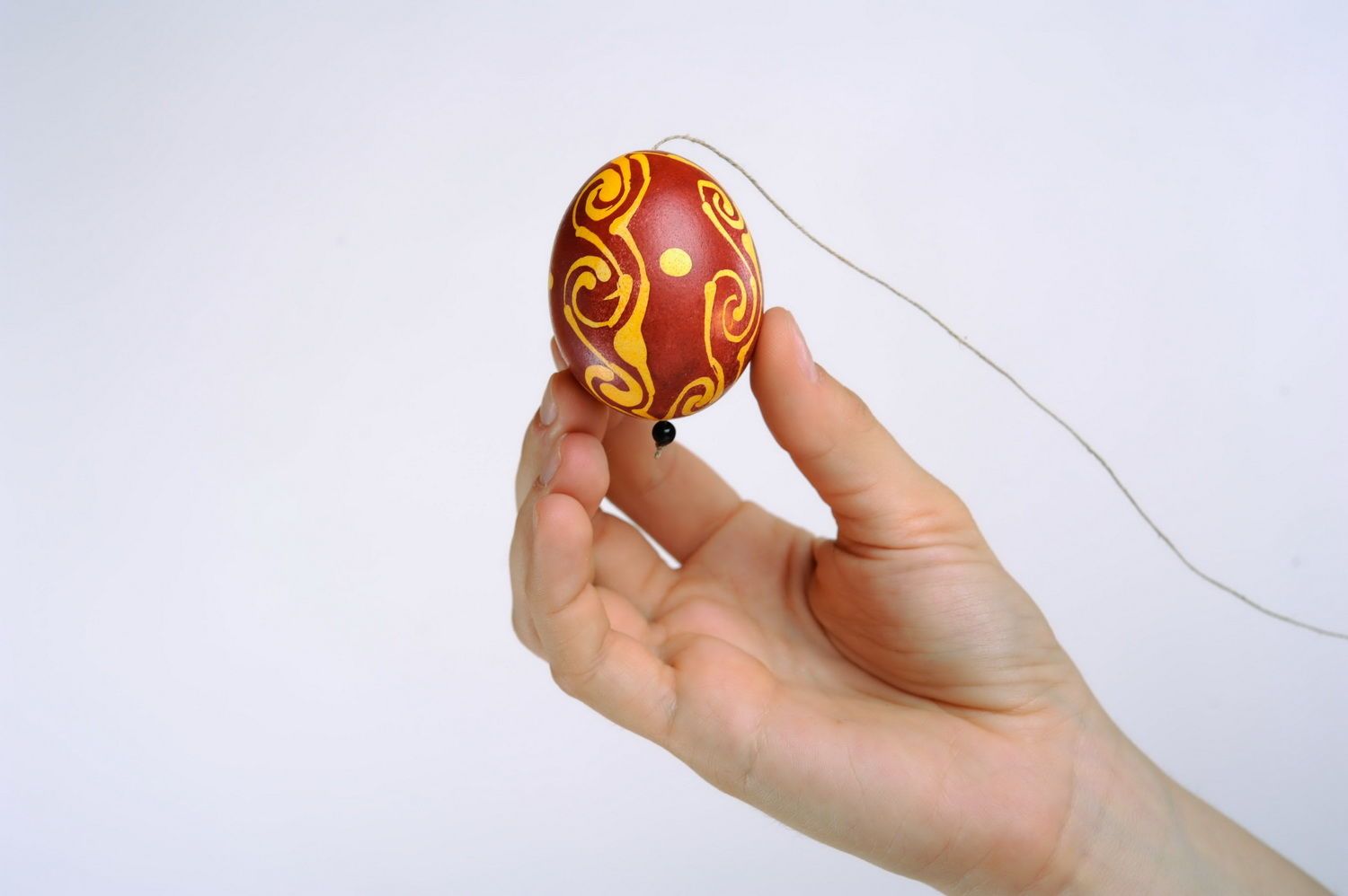 Suspension décorative de deux œufs de Pâques fait main   photo 4