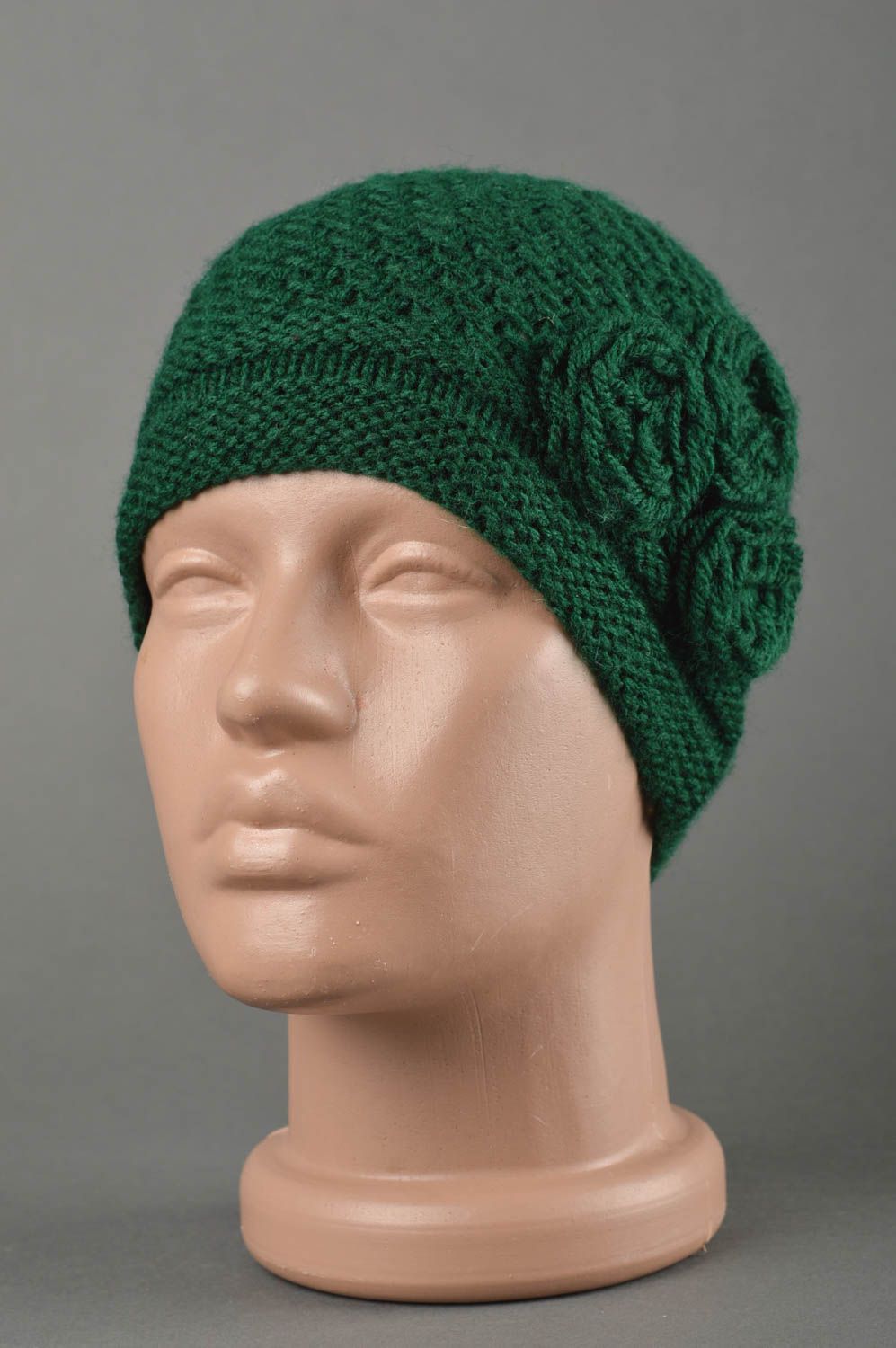 Bonnet au crochet fait main Chapeau tricot chaud vert d'hiver Vêtement enfant photo 1