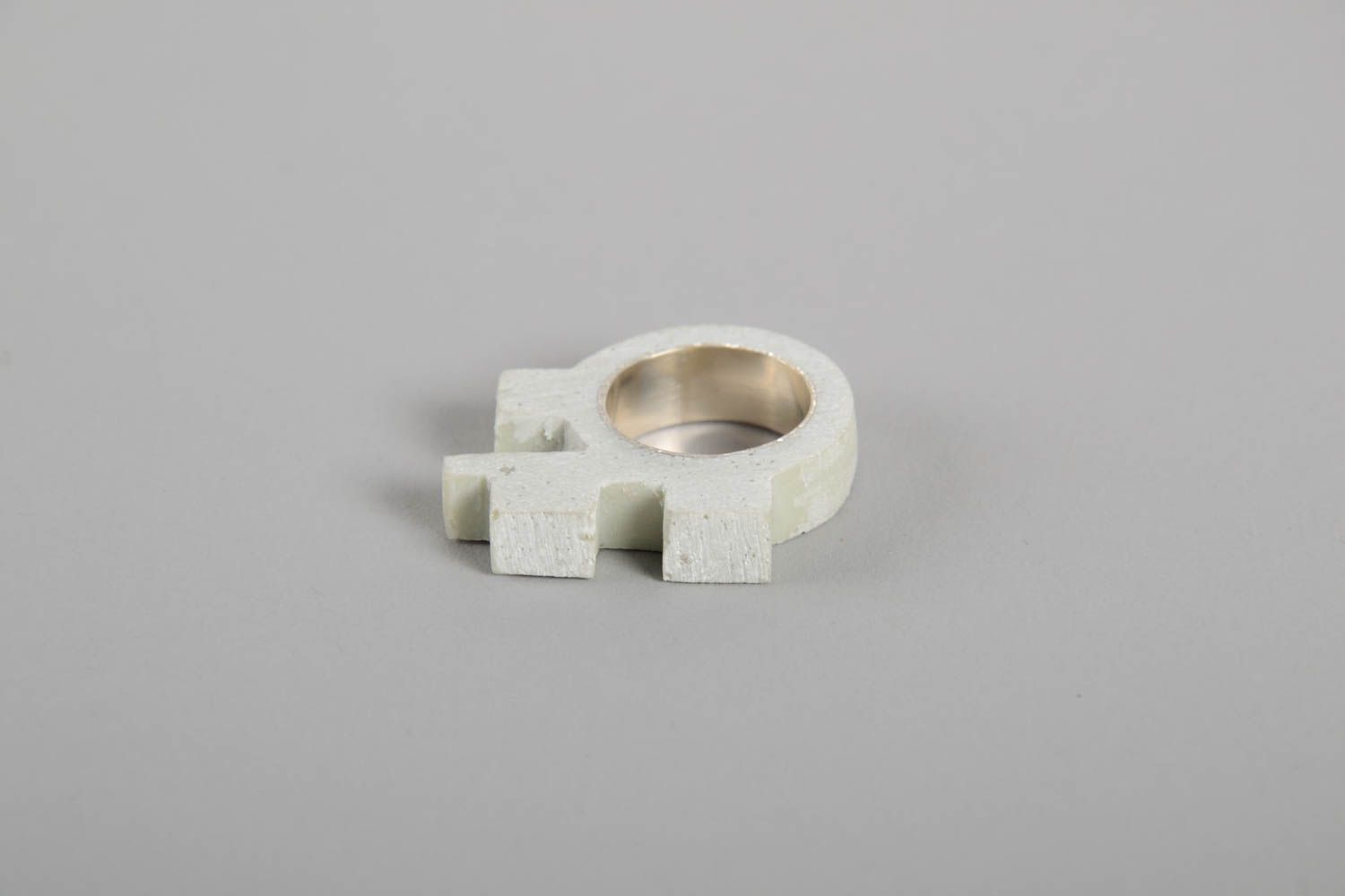 Оригинальное кольцо ручной работы женское колье из бетона необычное колье белое фото 5