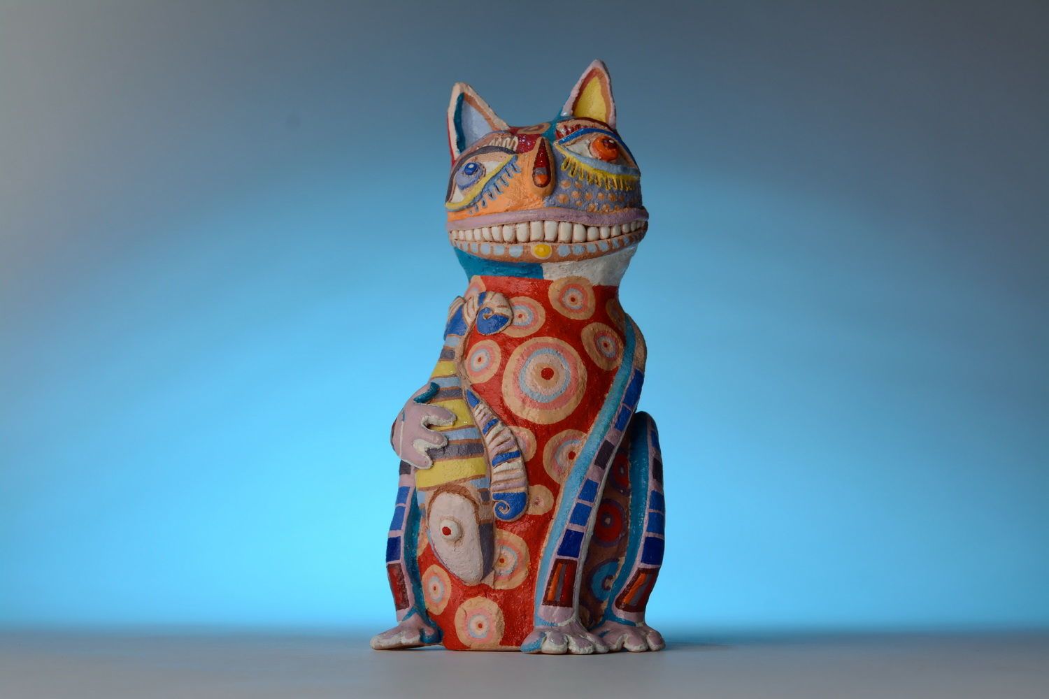 Moneybox Cat with a fish photo 5
