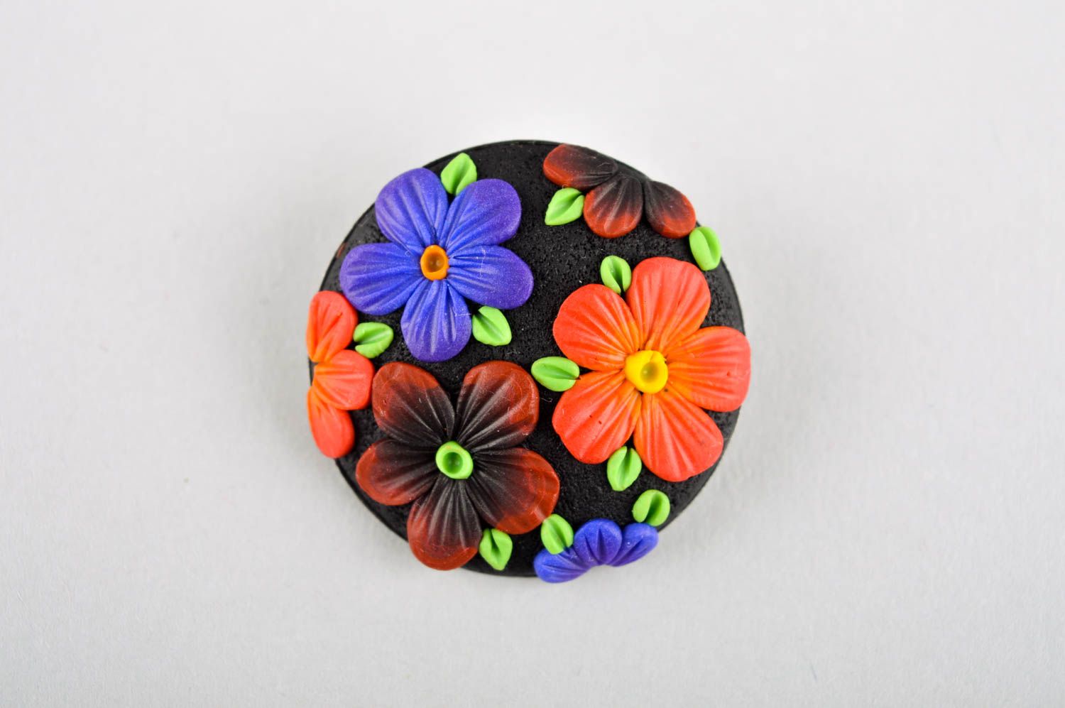 Брошь ручной работы красивая брошь с цветами бижутерия из полимерной глины фото 2