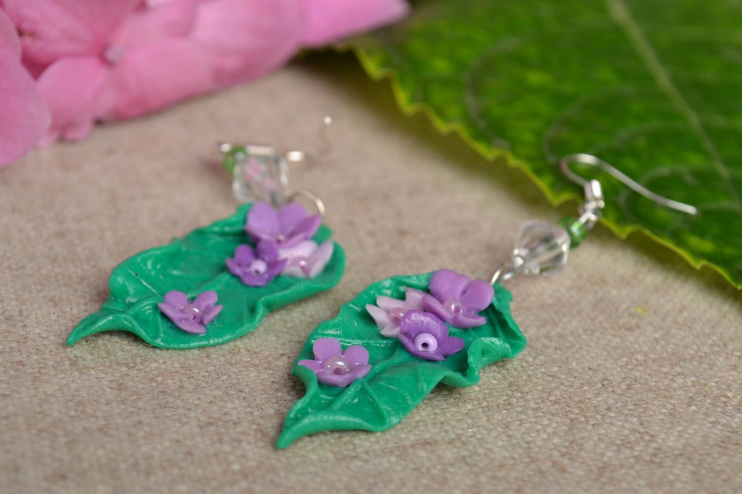 Handmade Blumen Ohrringe Designer Schmuck Accessoire für Frauen grün violett foto 1