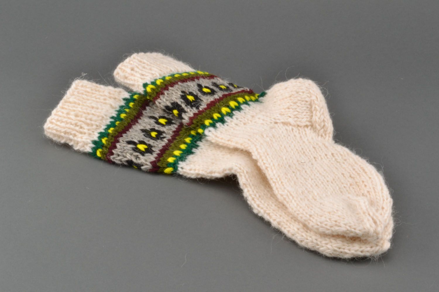 Chaussettes tricotées en laine blanches rayées  photo 5