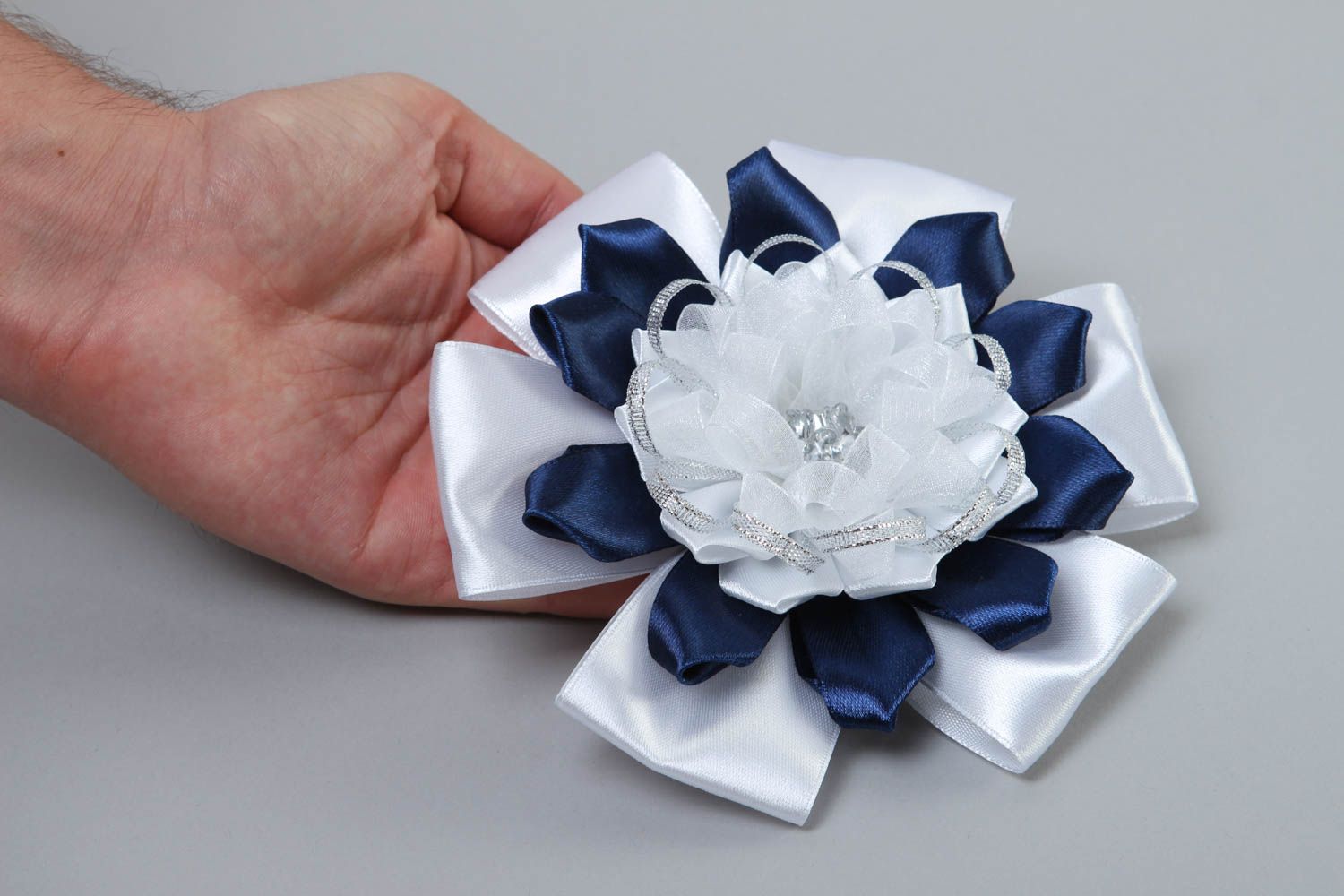 Haarspange Blume Handmade Damen Modeschmuck Accessoire für Haare weiß blau grell foto 5