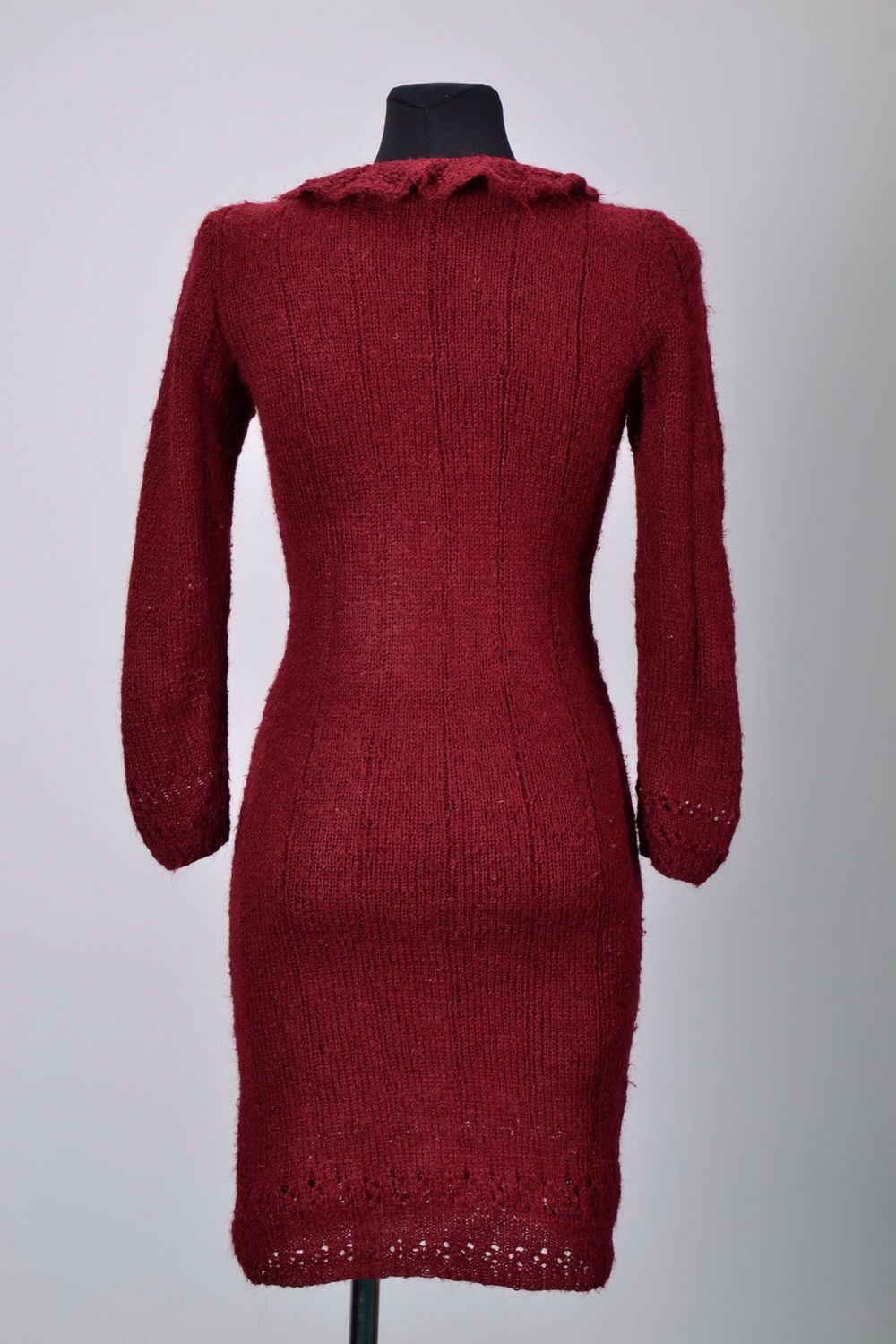 Robe tricotée en laine couleur rouge photo 5