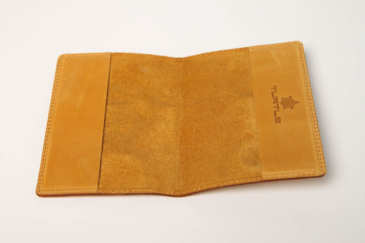Кожаный аксессуар хенд мейд обложка на паспорт оригинальный подарок желтый фото 5