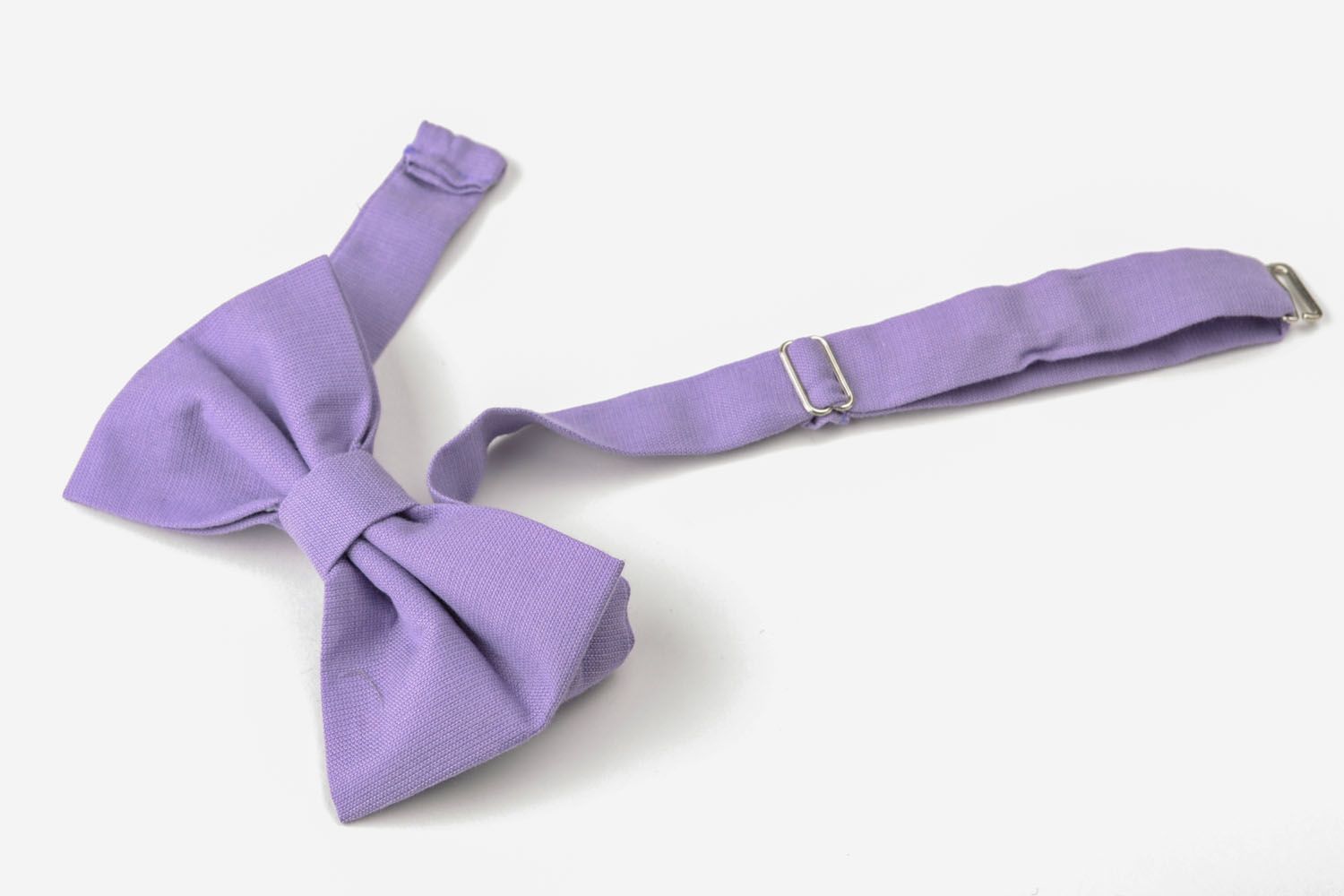 Corbata de lazo color violeta foto 3