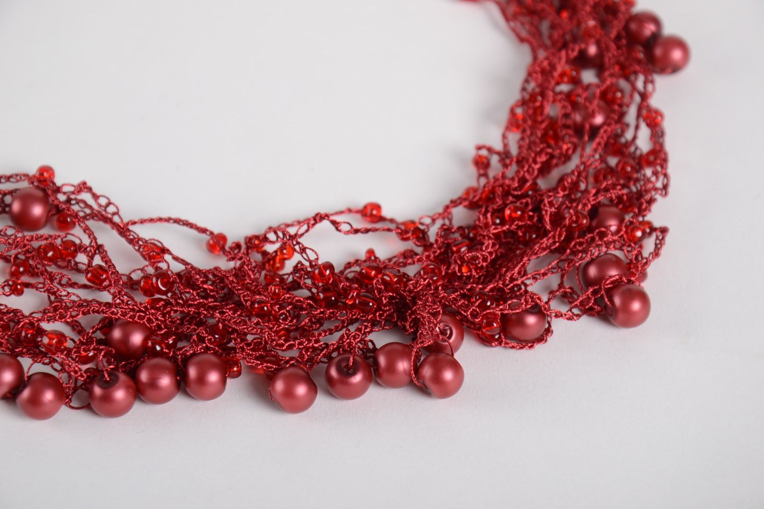 Collier textile Bijou fait main Accessoire femme fils bordeaux perles plastiques photo 8