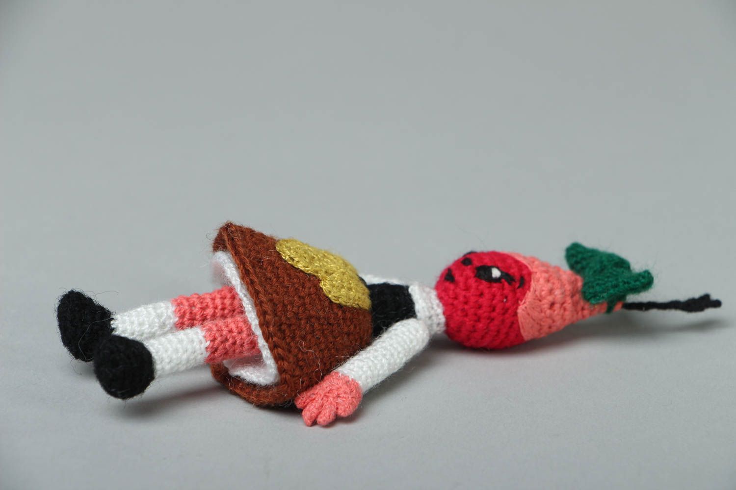 Soft crochet toy Radish photo 3
