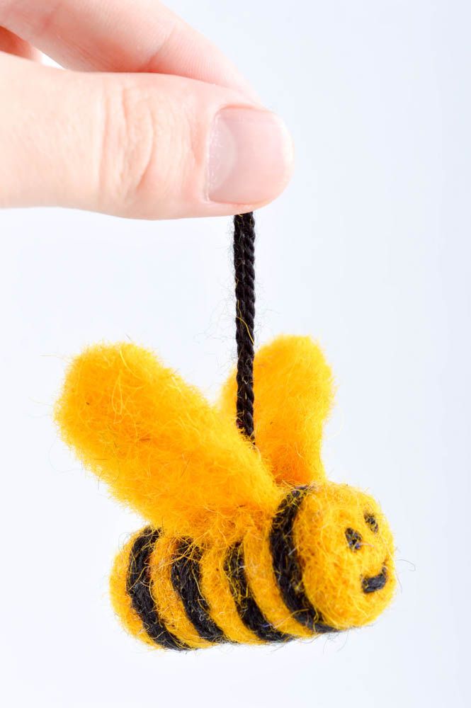 Игрушка ручной работы игрушка из шерсти зверюшка из войлока игрушка пчелка  фото 5