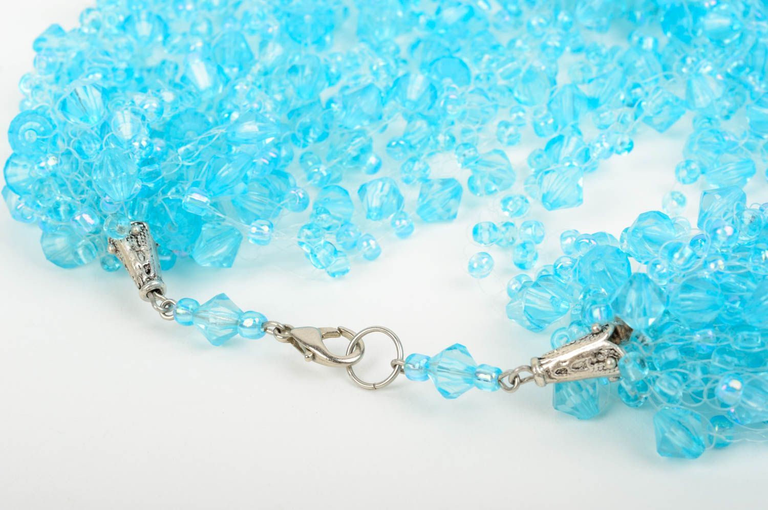Collier perles rocaille Bijou fait main bleu clair volumineux Accessoire femme photo 3