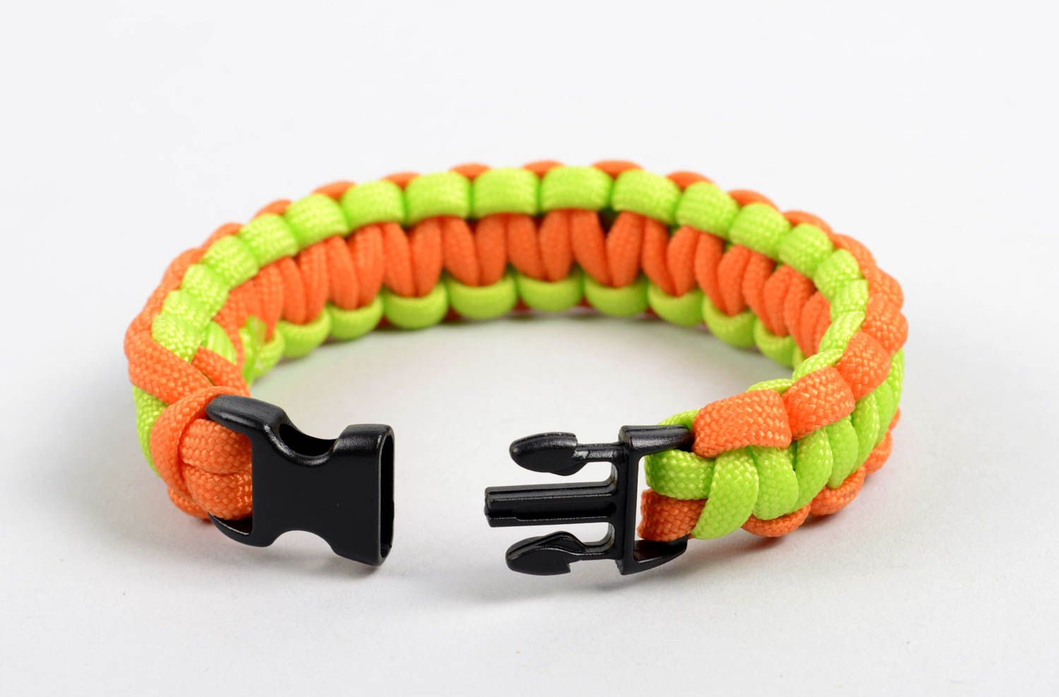 Bracelet paracorde Bijou fait main stylé orange vert clair Accessoire homme photo 3