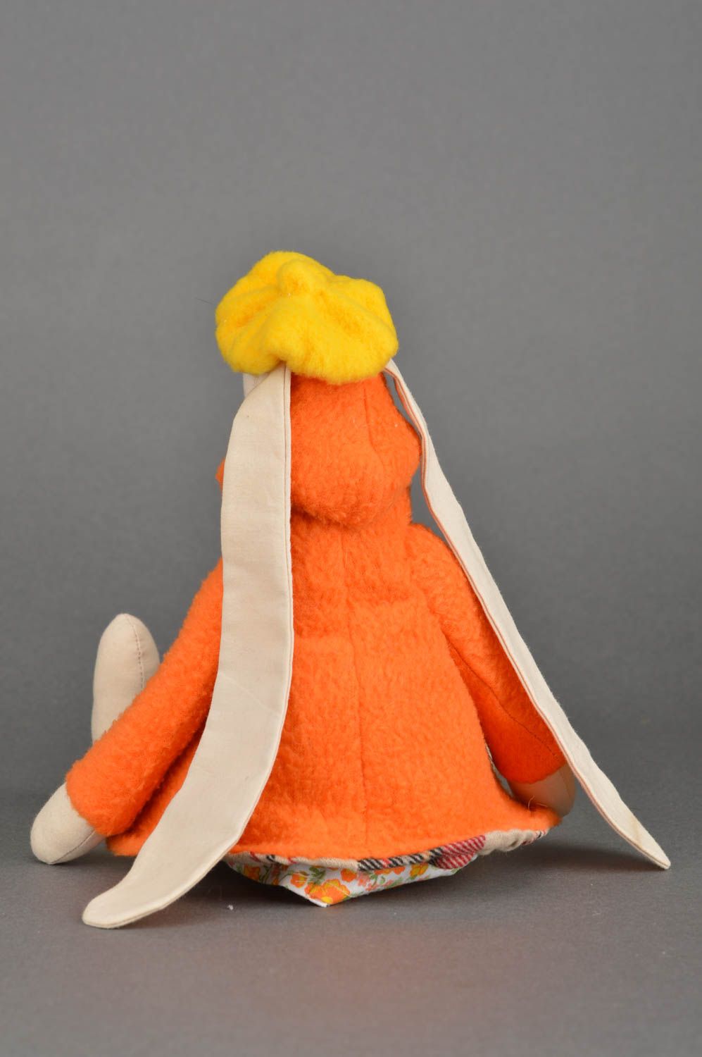 Мягкая игрушка зайка в оранжевом из ткани ручной работы красивая для детей фото 5