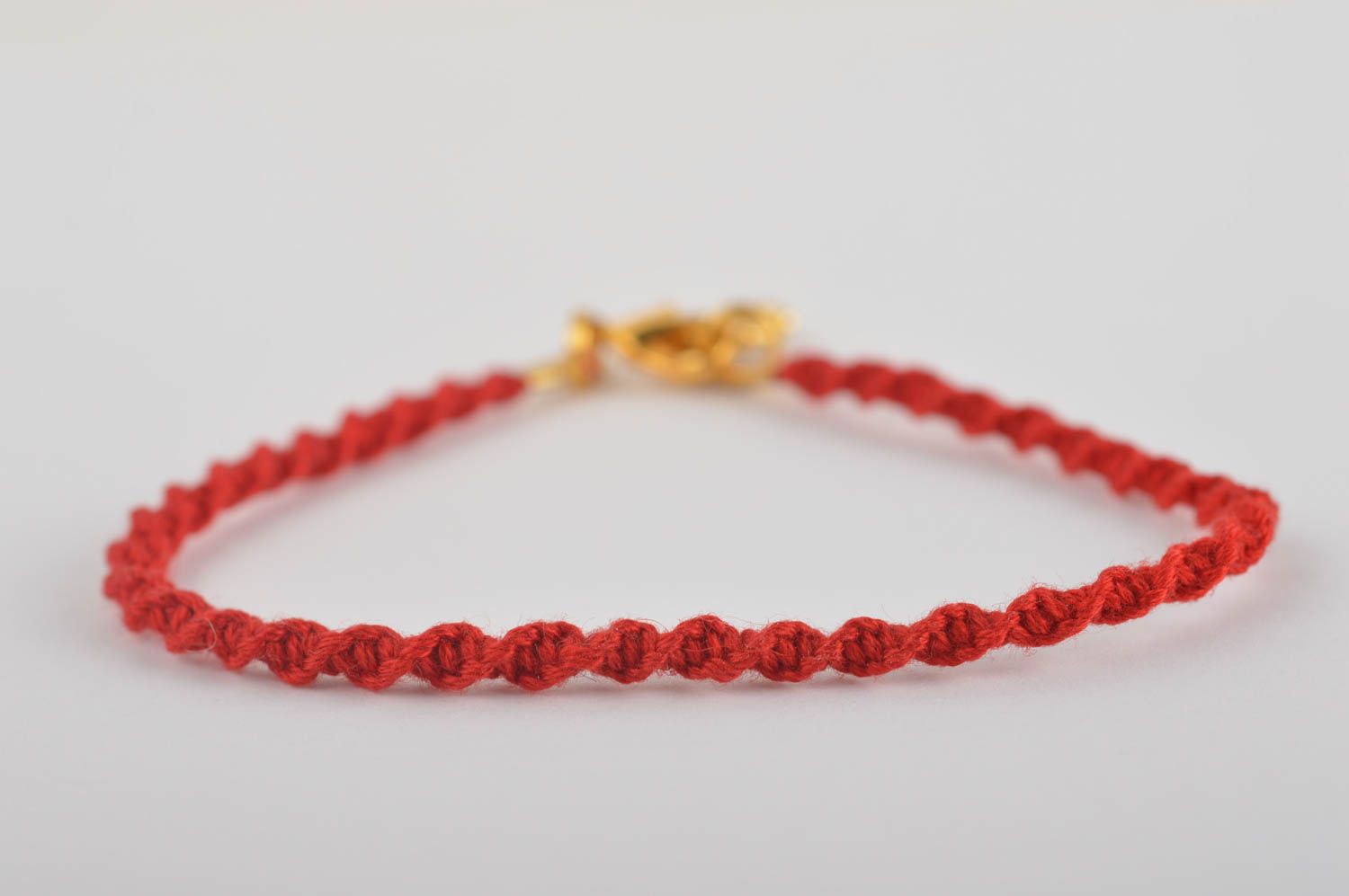 Модный браслет ручной работы красный браслет из ниток элитная бижутерия фото 4