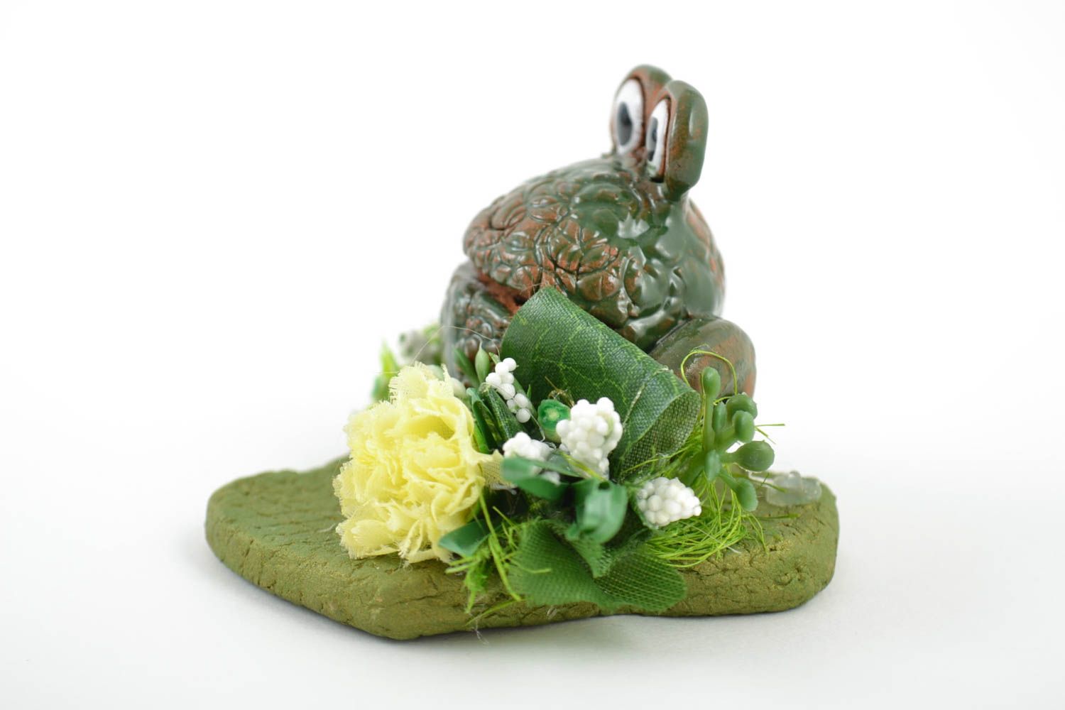 Handmade small decorative ceramic collectible figurine of frog with flowers photo 3