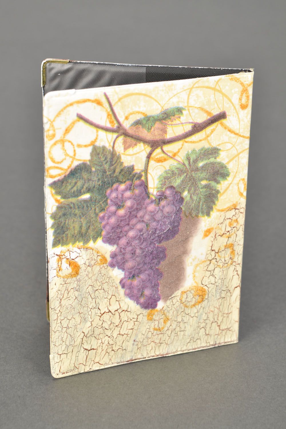 Обложка на паспорт Спелый виноград фото 4