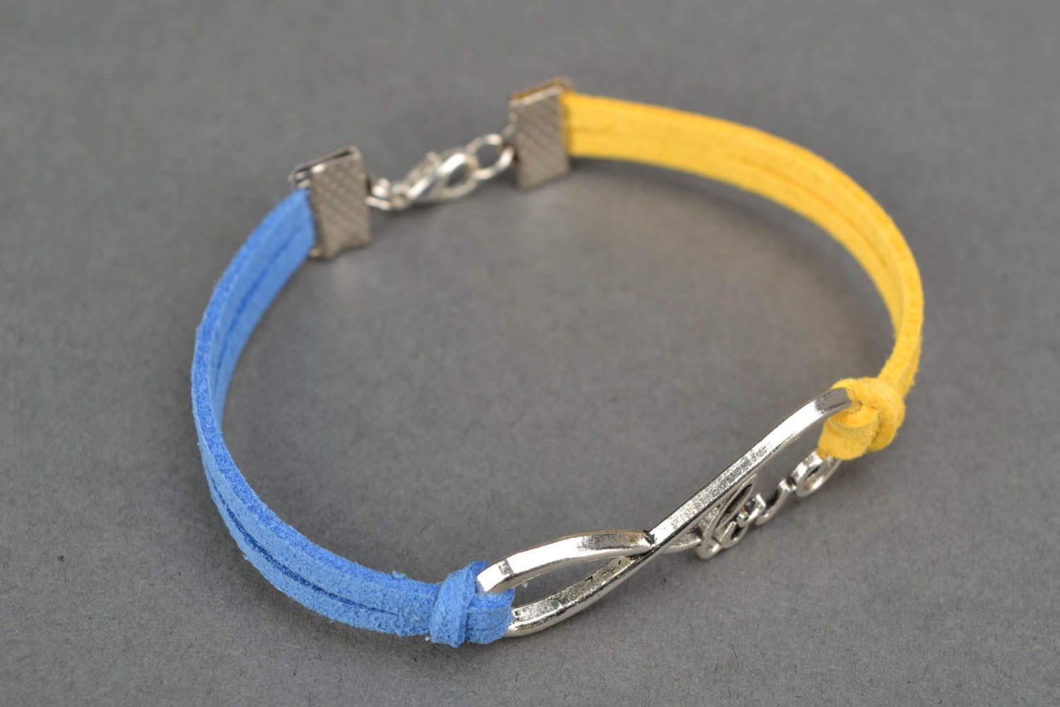 Bracelet en daim naturel bleu jaune fait main photo 3