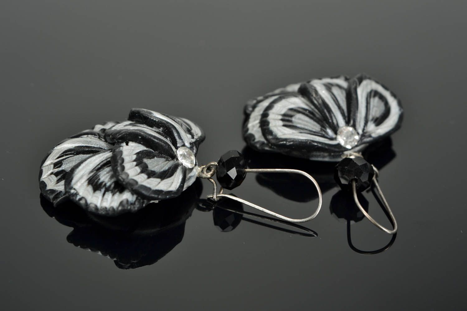 Boucles d'oreilles noir et blanc Ailes de papillon  photo 1