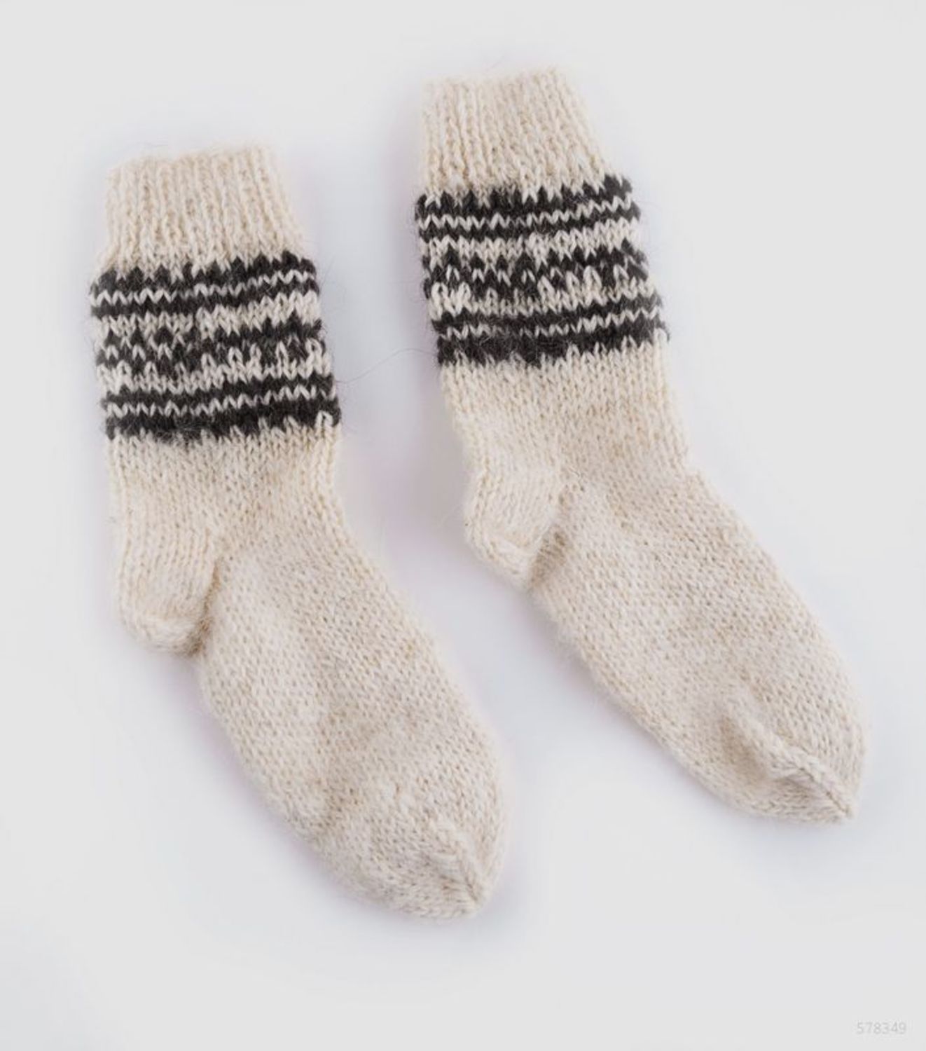 White woolen socks photo 2