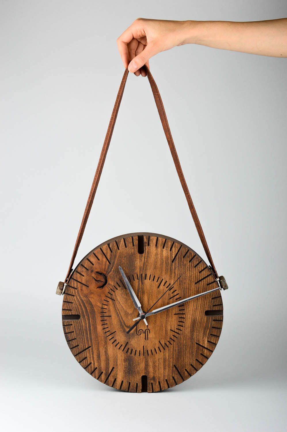 Деревянные настенные часы ручной работы часы для дома необычные часы круглые фото 1