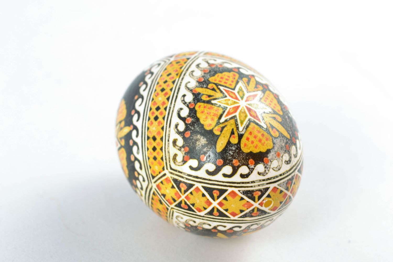 Handmade painted Easter egg photo 4