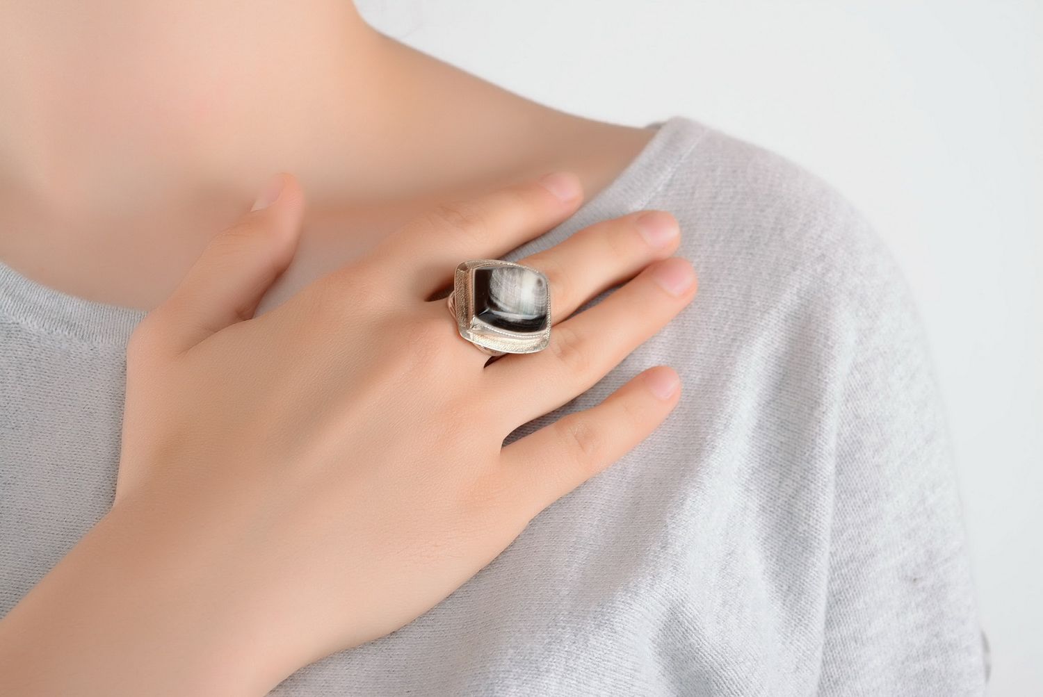 Ring aus Silber mit Kuhhorn foto 1
