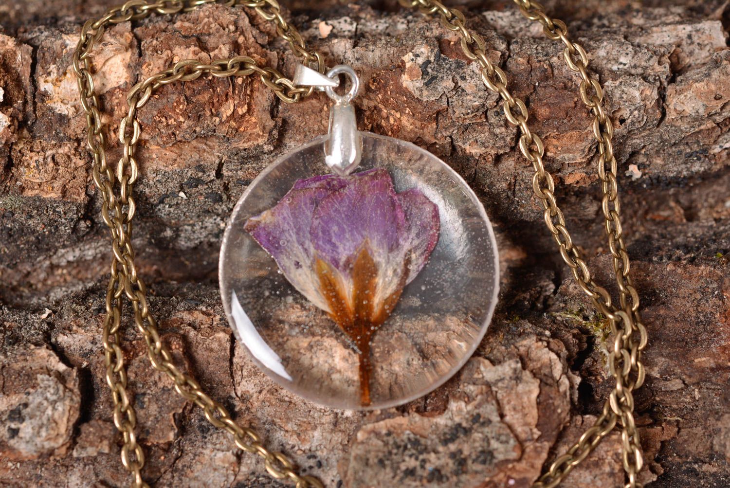 Handmade flower necklace epoxy resin charm necklace fashion jewelry gift ideas photo 1