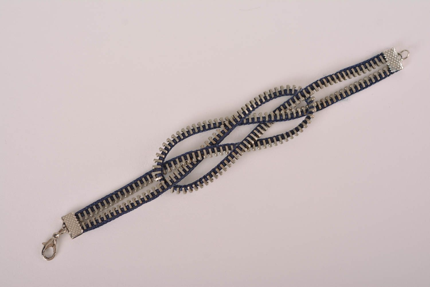 Handmade Designer Schmuck aus Reißverschluss Frauen Accessoire Damen Armband foto 5