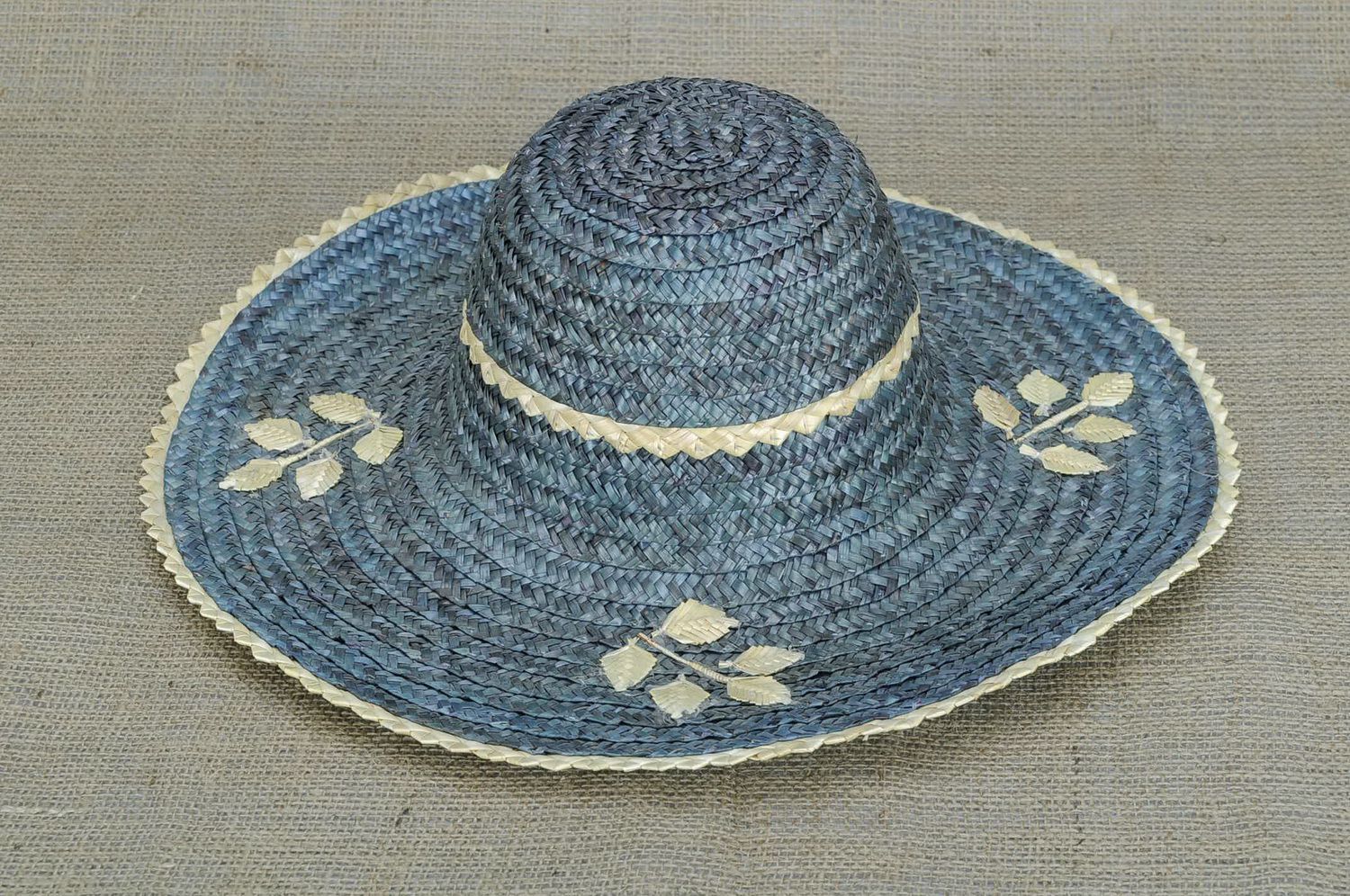 Шляпа женская с листьями  фото 1