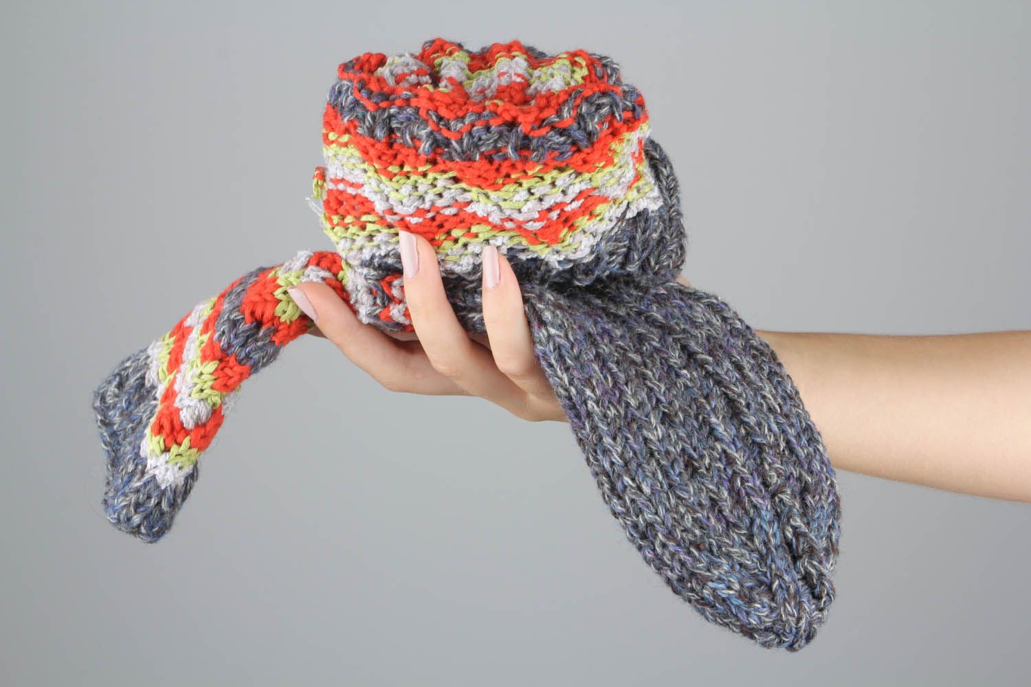 Chaussettes faites main tricotées en semi-laine photo 5
