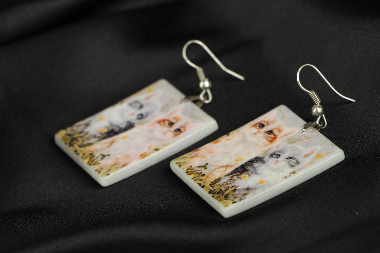 Earrings made ​​of plastic photo 2