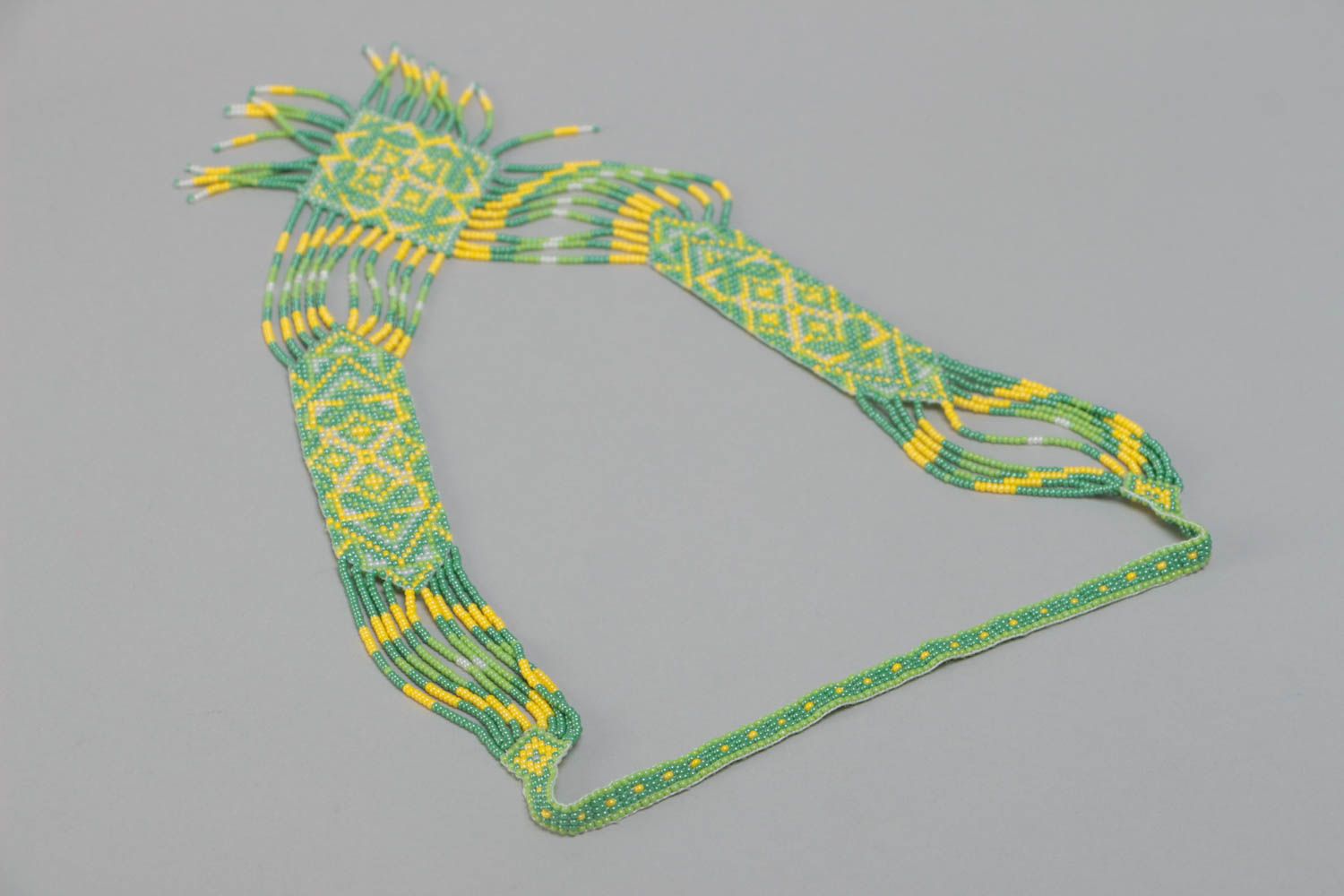 Яркий гердан из бисера ручной работы с орнаментом в этно стиле красивый фото 4