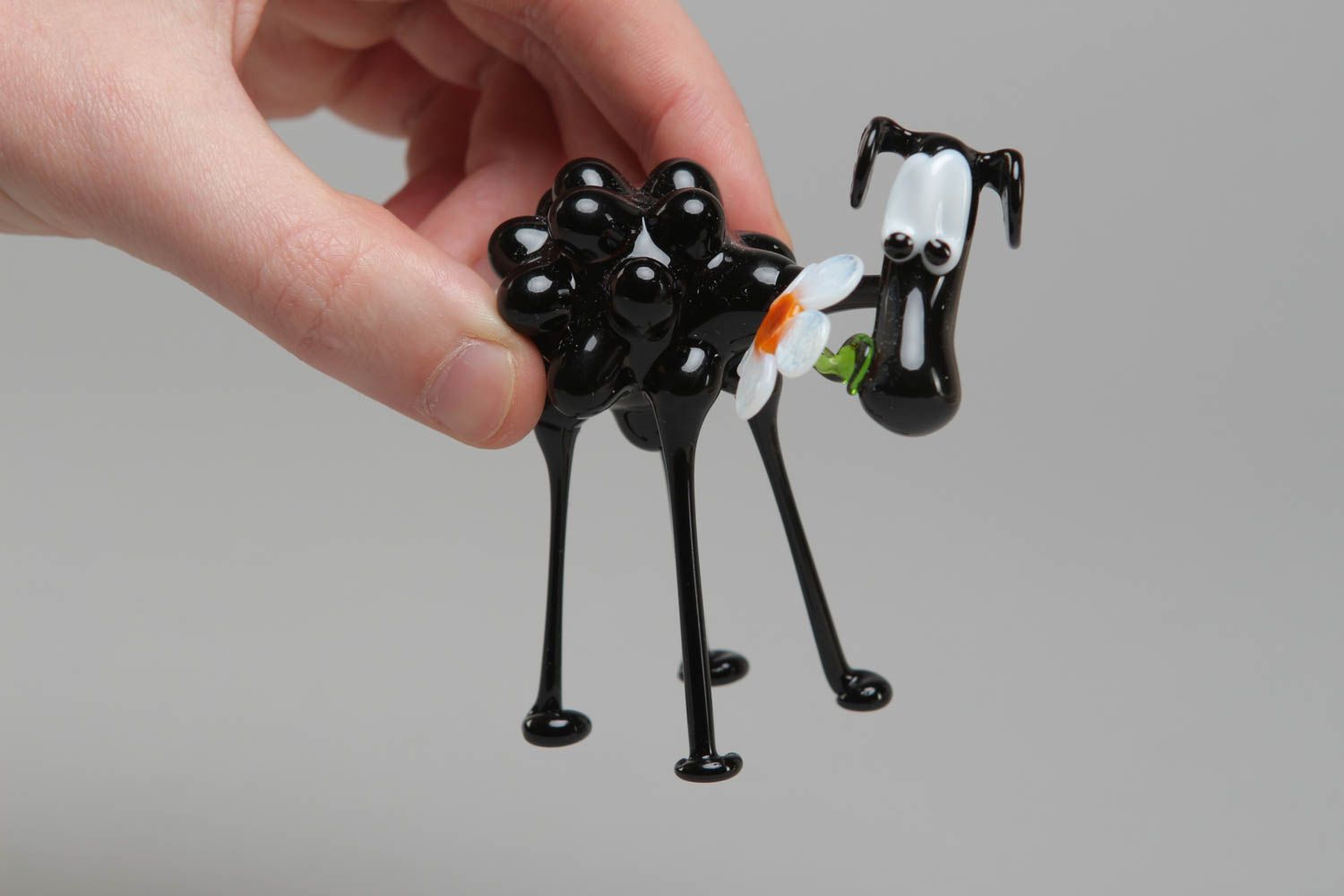 Petite figurine en verre au chalumeau Chèvre noire décorative faite main photo 4