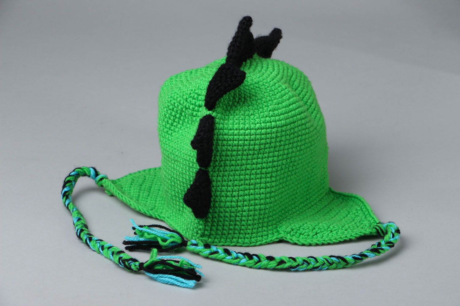 Handmade crocheted hat photo 1