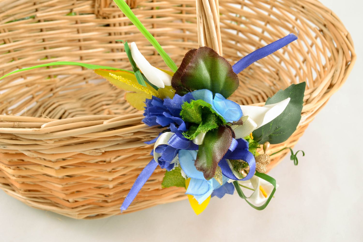 Boutonniere for Easter basket photo 1